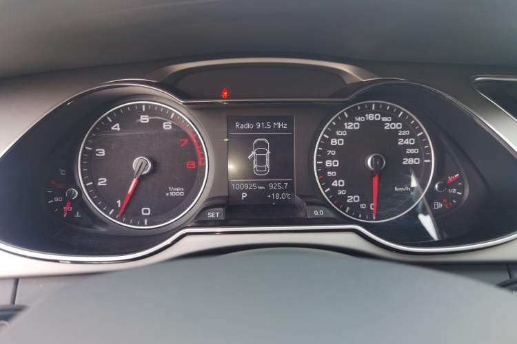 Used Audi A4L 2013 30 TFSI Automatic Comfort Model
