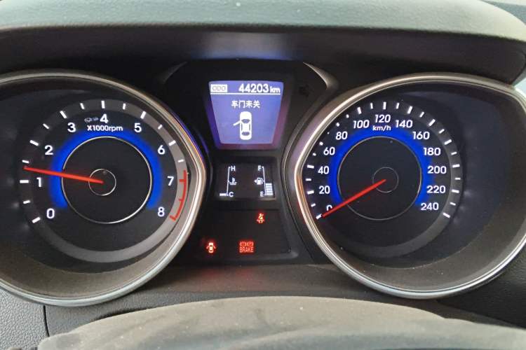 Used Hyundai Elantra (5th Generation / Langdong) 2016 1.6L Manual Luxury Model
