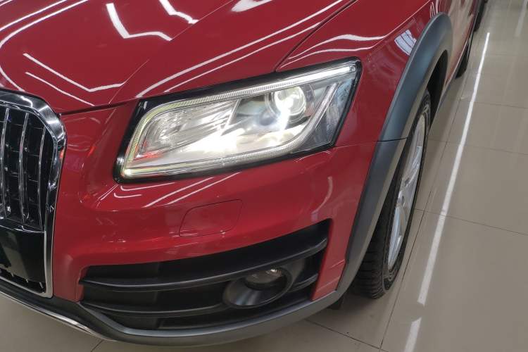 Used Audi Q5 2017 Plus 40 TFSI Technology Model

