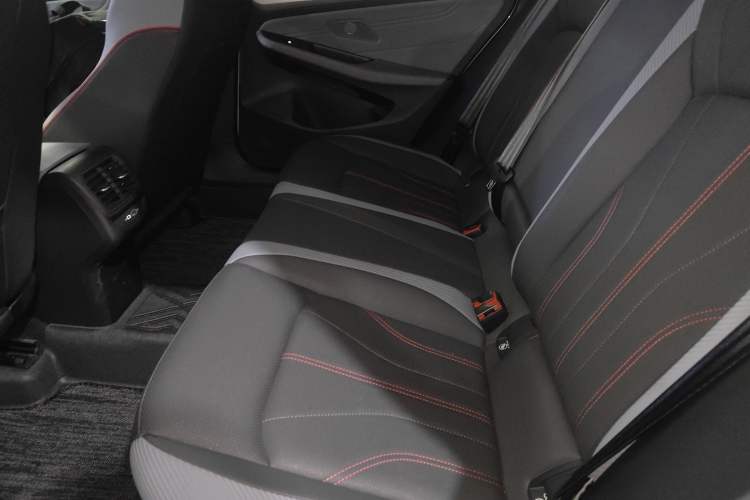 Used Volkswagen Lamando 2022 Lingdu L 280TSI DSG Spicy Edition Left Rear Seat