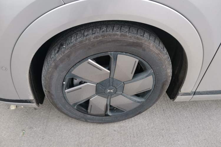 Used XPeng X9 2024 702 Ultra-Long Range Max