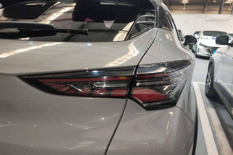 Used CHANGAN UNI-T 2020 1.5T Flagship Version Right Rear Taillight