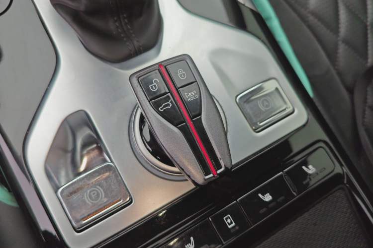 Used Hongqi HS5 2019 2.0T Smart Connect Flagship All-Wheel-Drive Version
