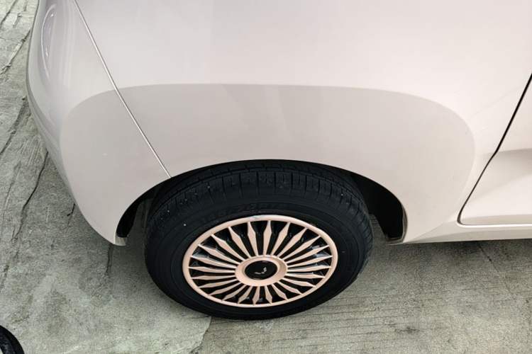 Used Wuling Hongguang MINIEV 2022 Macaron Premium Model – Lithium Iron Phosphate
