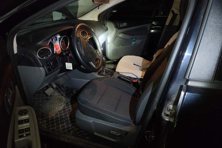 Used Ford Focus 2013 Hatchback Classic 1.8L Automatic Base Model