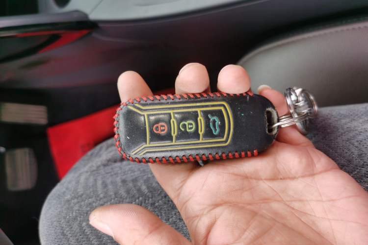 Used GAC Trumpchi GS4 2015 200T G-DCT Luxury Edition Interior 1