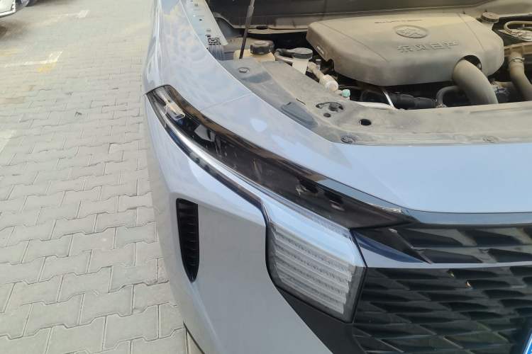 Used Venucia V 2023 260T Idol Edition Pro Right Front Headlight