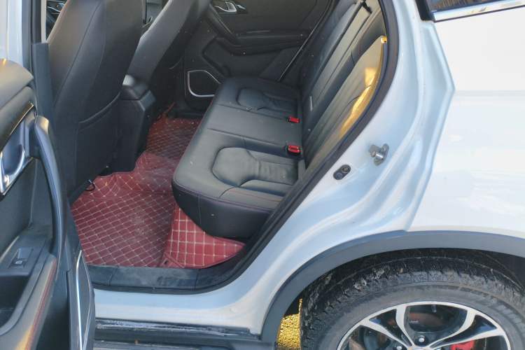 Used FAW Senya R7 2017 1.6L Automatic Smart Version
