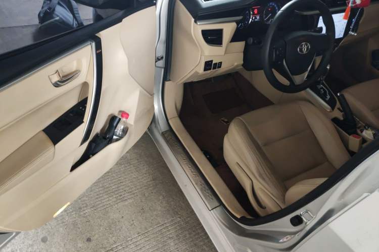 Used Toyota Corolla 2014 1.6L CVT GL-i Leather Edition
