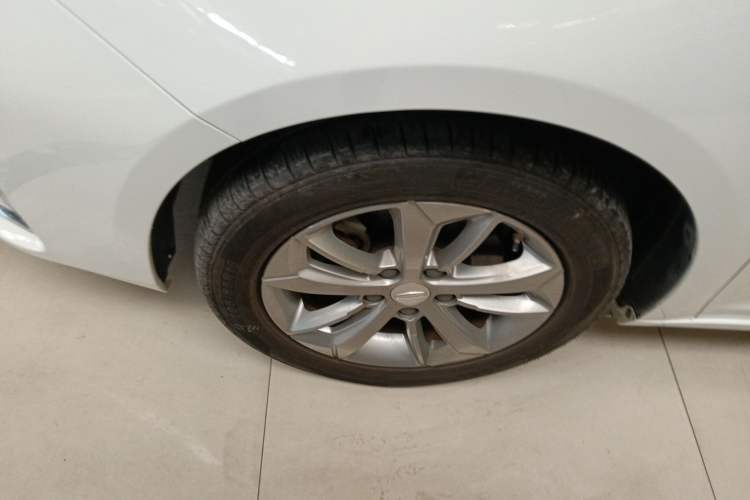 Used Geely Auto Emgrand GL 2020 1.4T CVT Luxury Model Left Front Wheel Hub