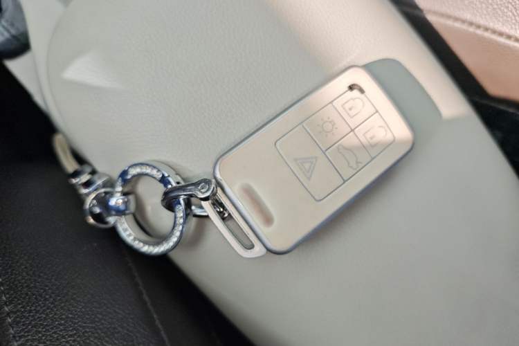 Used Volvo V40 2016 T3 Zhiyi Edition