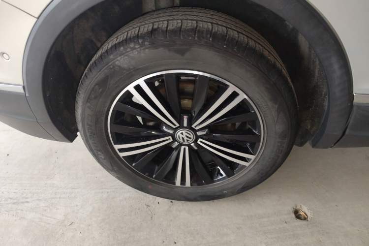 Used Volkswagen Tiguan L 2017 330TSI Automatic Two-Wheel Drive Flagship Edition