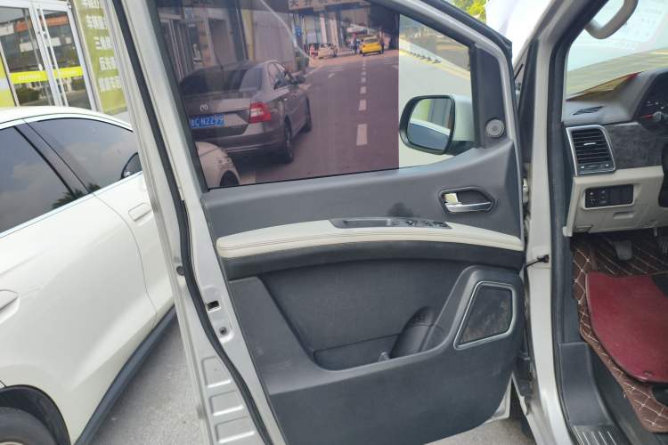 Used JAC Refine M4 2016 2.0L Manual Luxury Version