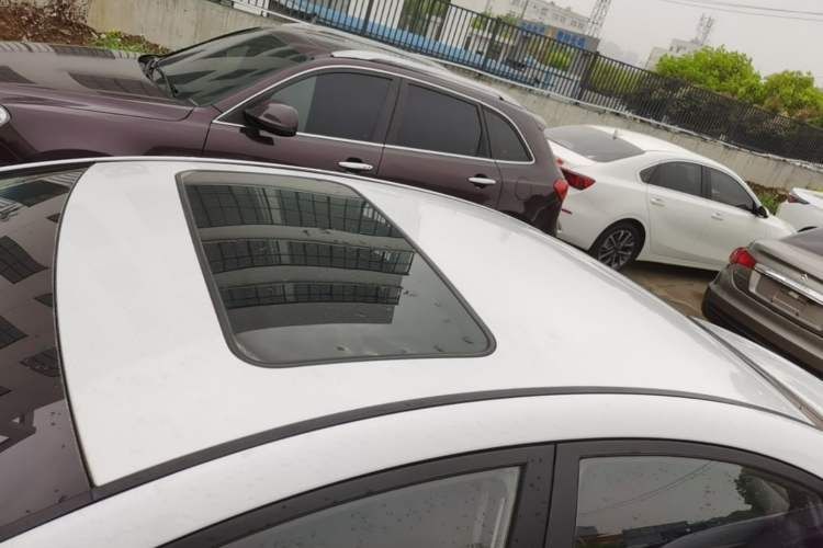 Used Hyundai Sonata 2015 Classic 2.0L Automatic Leading Edition Roof