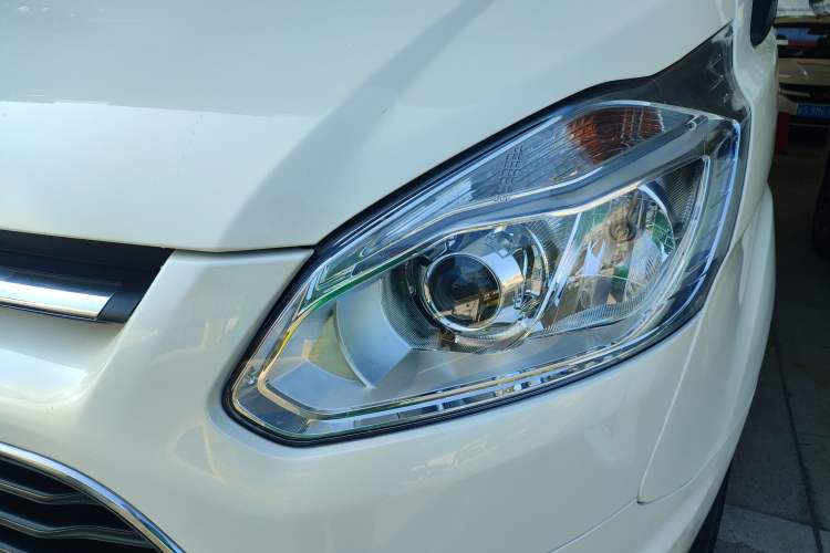 Used Ford Tourneo Custom 2020 2.0T Automatic Elite Edition China VI Standard
