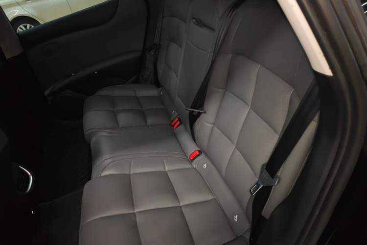 Used IM L6 2024 Max Standard Edition Left Rear Seat