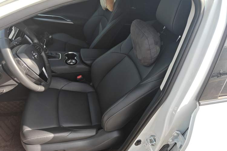 Used Toyota Venza 2023 2.0L CVT Two-Wheel Drive Luxury Edition Left Front Seat