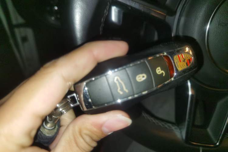 Used Porsche Macan 2017 Macan 2.0T Vehicle Key