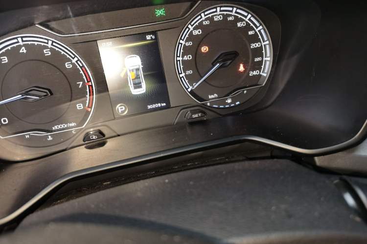 Used Geely Auto Vision X6 2021 PRO 1.4T Automatic Prestige Model