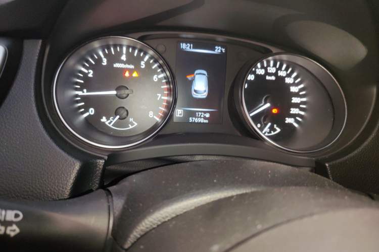 Used Nissan Qashqai 2019 2.0L CVT Smart Enjoyment Version Odometer Close Up