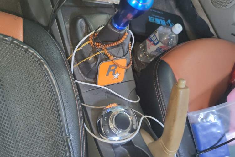 Used Soueast V3 Lingyue 2014 1.5L Manual Entry-Level Version Gear Lever