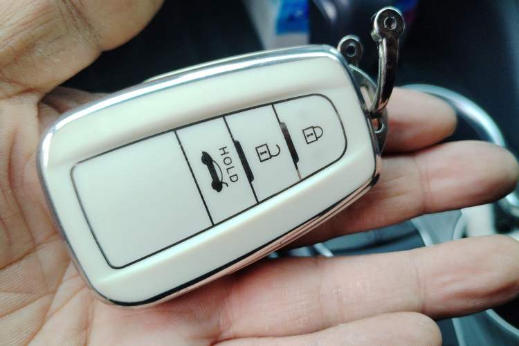 Used Toyota Camry 2021 2.0G Luxury Edition Vehicle Key