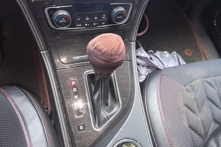 Used Zotye T600 2015 2.0T DCT Prestige Edition
