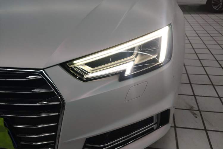 Used Audi A4L 2019 40 TFSI Ambition Version China V Left Front Headlight