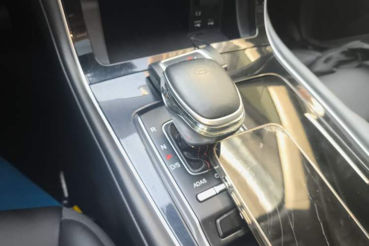 Used GAC Trumpchi GS4 PLUS 2021 270T Automatic Star Edition Gear Lever