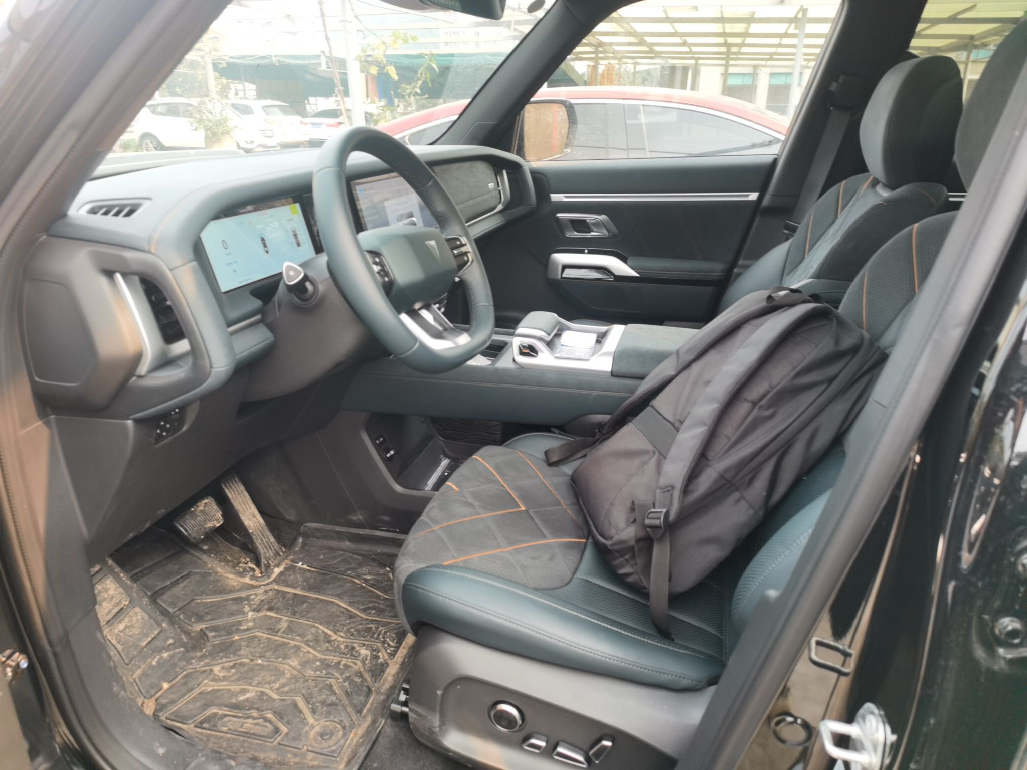 Переднее сиденье в автомобиле