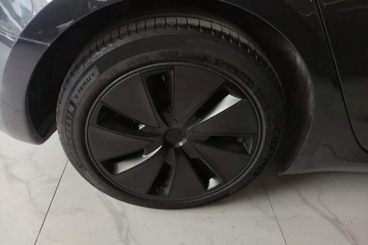 Used Tesla Model 3 2023 Rear-Wheel-Drive Version
