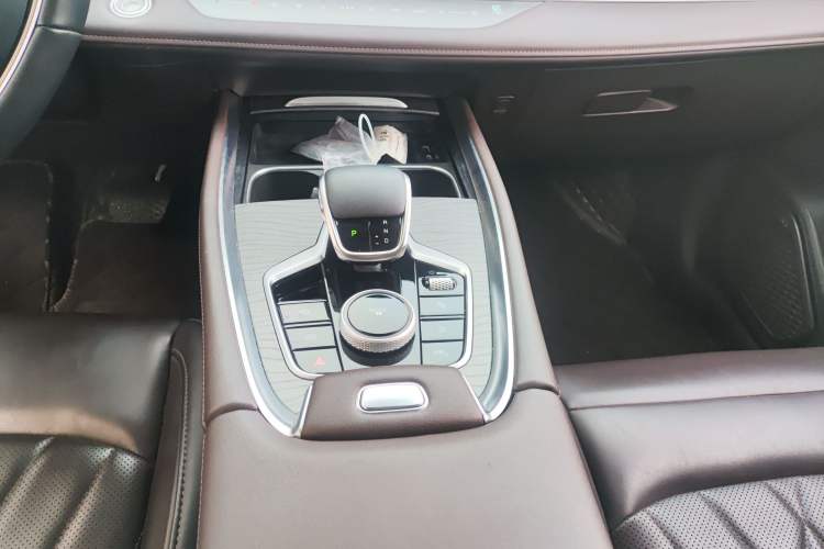 Used Chery Tiggo 8 PRO 2024 Champion Edition 390T Two-Wheel Drive Peak Version 7 Seats
