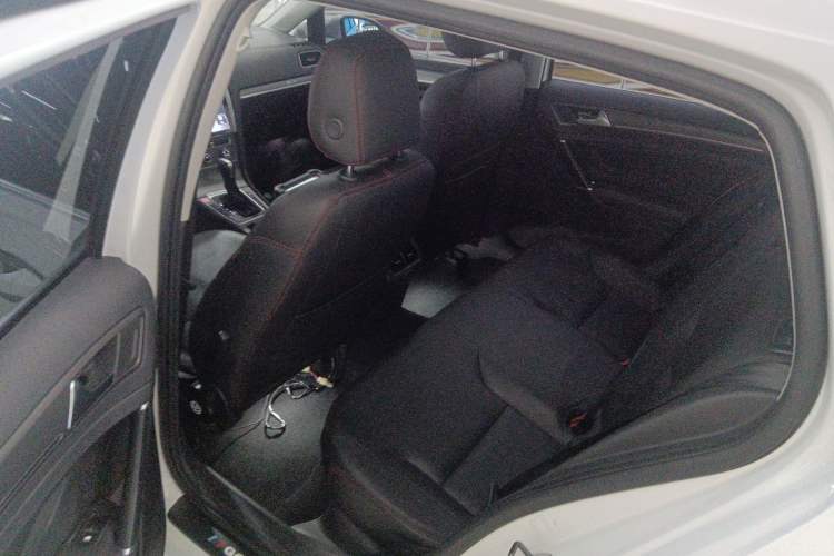 Used Volkswagen Golf 2014 1.4TSI Automatic Comfort Model Left Rear Seat