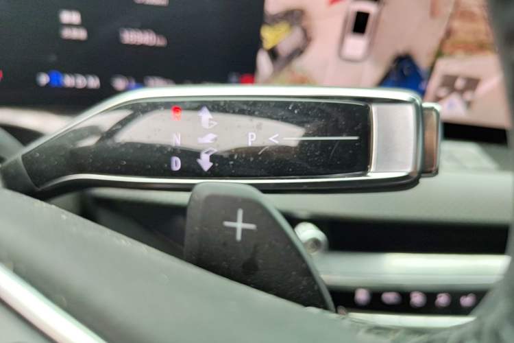 Used Cadillac XT5 2025 2.0T Luxury Version Gear Lever