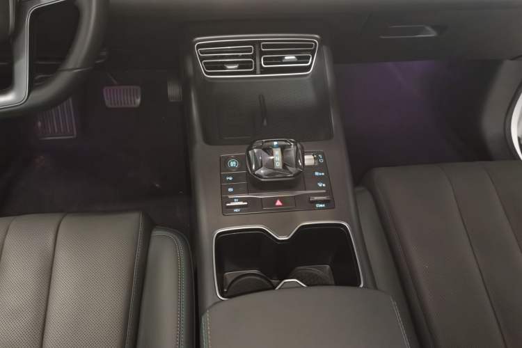 Used BYD Song Pro New Energy 2025 Second-Generation Intelligent Driving Version DM-i 115KM Excellence Edition Gear Lever