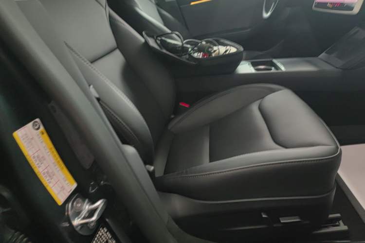 Used Tesla Model 3 2025 Rear-Wheel-Drive Version
