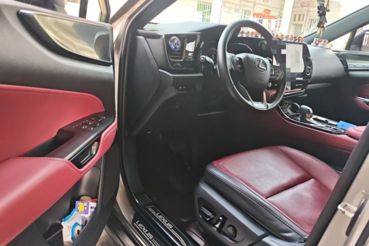 Used Lexus NX 2022 350h Front-Wheel-Drive Innovation Edition Driver Seat