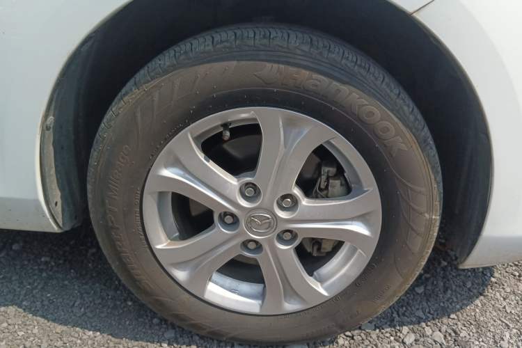 Used Mazda 3 2015 Sedan 1.6L Automatic Comfort Model Right Front Wheel Hub