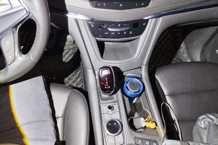 Used Cadillac XT5 2021 28T Luxury Model Gear Lever