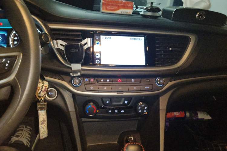 Used Buick GT 2021 Revised Version Flagship 1.5L Automatic Elite Edition Audio And AC Panel