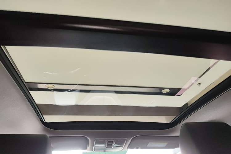 Used Hyundai ix25 2015 1.6L Automatic Two-Wheel Drive Smart GLS Trim Headliner