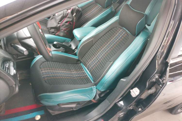 Used Fiat Viaggio 2015 1.4T Manual Enjoyment Edition Left Front Seat