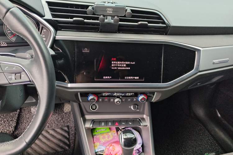 Used Audi Q3 2022 35 TFSI Fashion Dynamic Model Audio And AC Panel