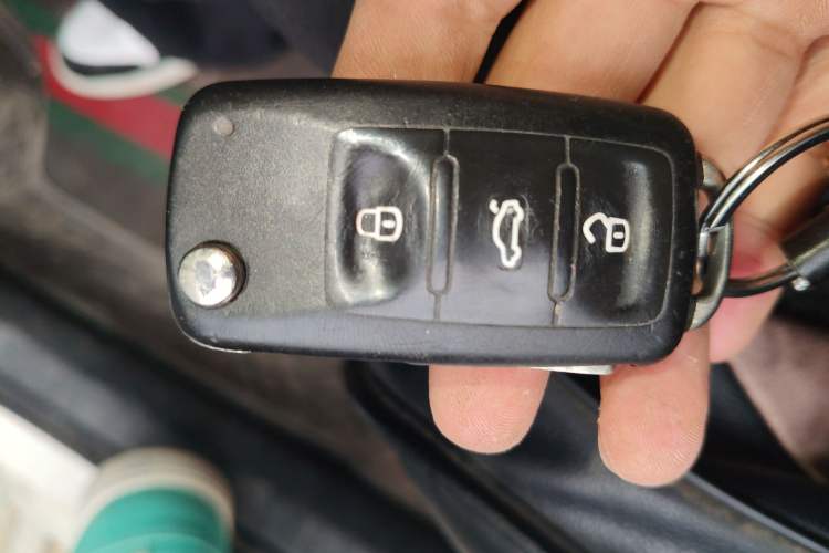 Used Volkswagen Santana 2016 1.6L Automatic Fashion Edition Vehicle Key