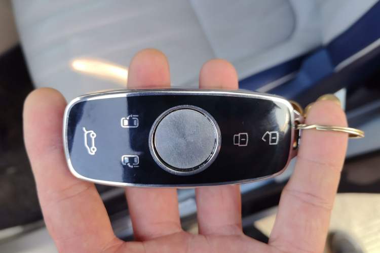 Used Roewe iMAX8 2022 400TGI Prestige Edition
