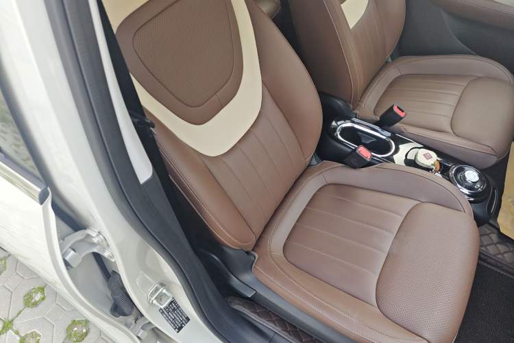 Used Wuling Bingo 2023 333 km Lingxi Connected+ Version
