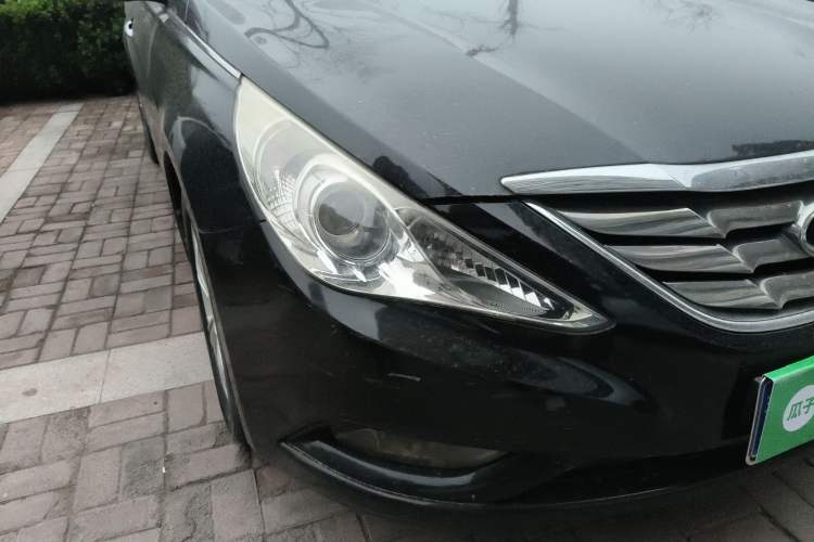 Used Hyundai Sonata 2011 2.0L Automatic Luxury Edition
