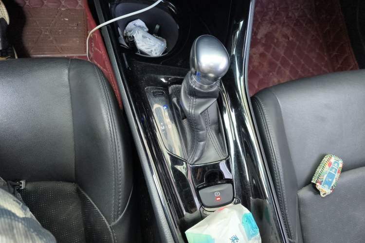 Used Toyota IZOA 2018 2.0L Yichi Edition China V Standard