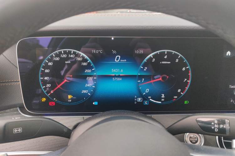 Used Mercedes-Benz E-Class 2022 Second Facelift E 300 L Sport Luxury Edition
