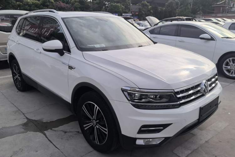 Used Volkswagen Tiguan L 2017 380TSI Automatic All-Wheel-Drive Luxury Edition
